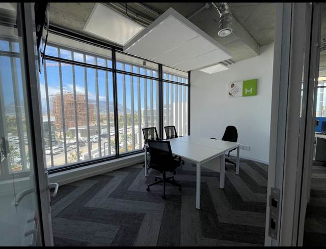 1,135M² OFFICE TO LET IN CENTURY CITY