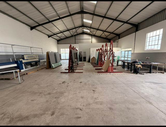 460M² WAREHOUSE TO LET IN MALMESBURY INDUSTRIA