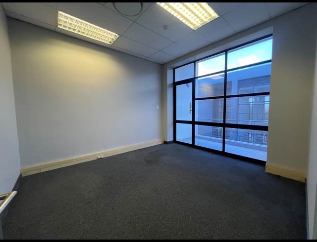 197M² OFFICE TO LET IN HIGHVELD