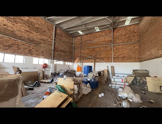 301.40M² WAREHOUSE TO LET IN MEADOWDALE