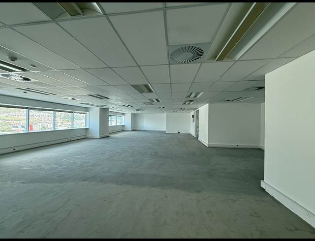 263M² OFFICE TO LET IN FORESHORE
