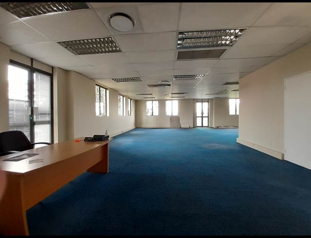 610M² OFFICE TO LET IN DIE HOEWES