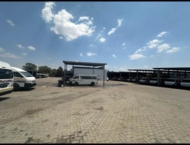 2,526M² SHOWROOM TO LET IN RANDJESPARK