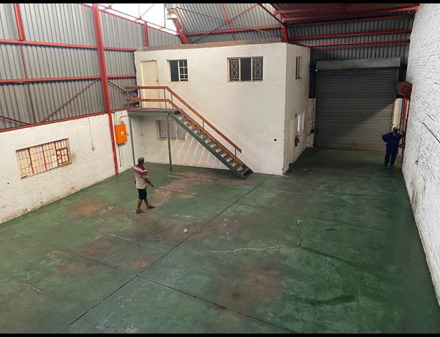 210M² WAREHOUSE TO LET IN SPARTAN