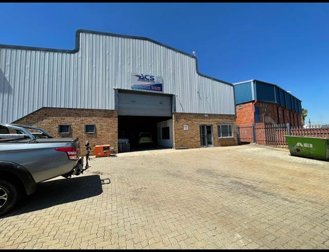 350M² WAREHOUSE TO LET IN LASER PARK