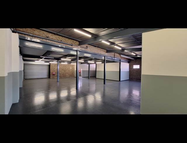 550M² WAREHOUSE TO LET IN CHAMDOR