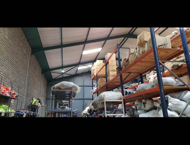 500M² WAREHOUSE TO LET IN MEADOWDALE