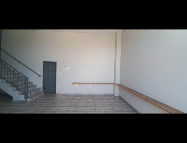 897M² WAREHOUSE TO LET IN COSMO BUSINESS PARK