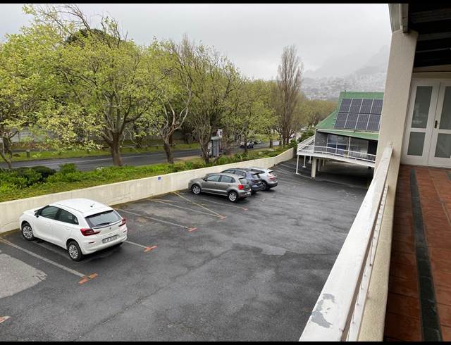 47M² RETAIL TO LET IN HOUT BAY CENTRAL