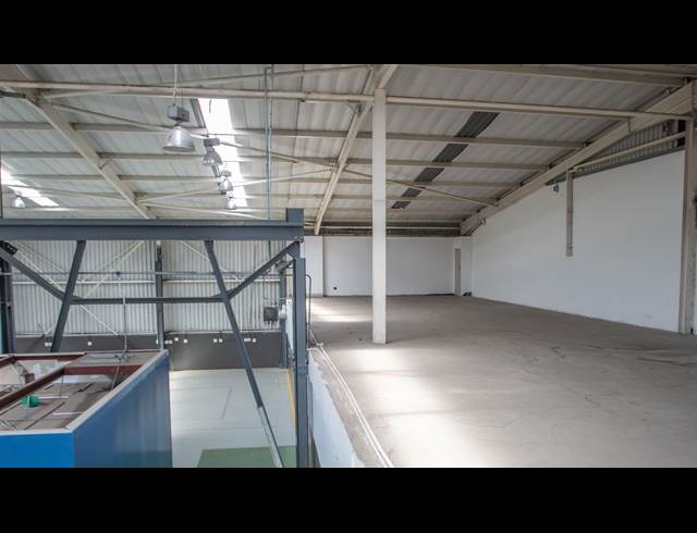 4,472M² WAREHOUSE TO LET IN RANDJESPARK