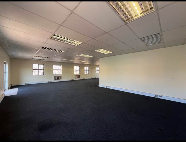 175M² OFFICE TO LET IN HIGHVELD