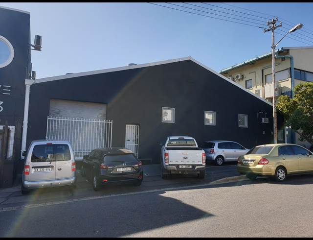 492M² WAREHOUSE RENTED IN WOODSTOCK