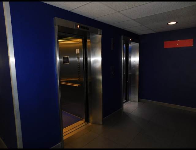 856M² OFFICE TO LET IN FERNDALE
