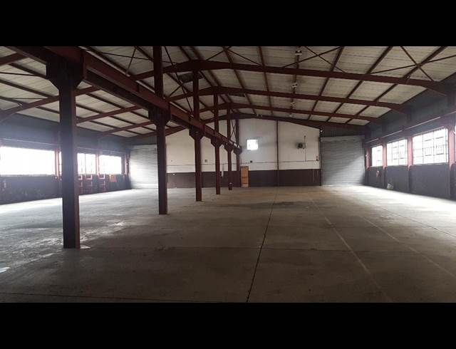 1,286M² WAREHOUSE TO LET IN WADEVILLE