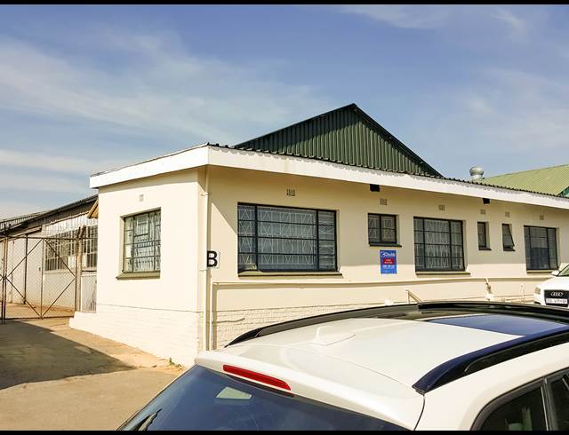 Factory property to rent in FACTORIA