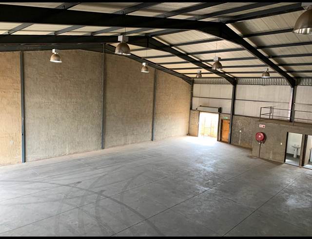 473M² WAREHOUSE TO LET IN ROSSLYN