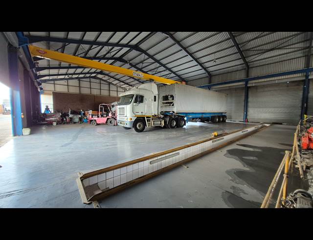 1,500M² FACTORY TO LET IN MOREHILL