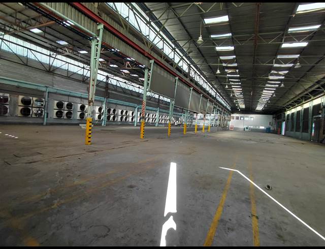12,000M² FACTORY TO LET IN CLAYVILLE