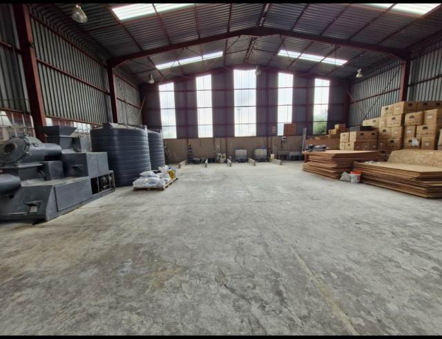 450M² WAREHOUSE TO LET IN KEW