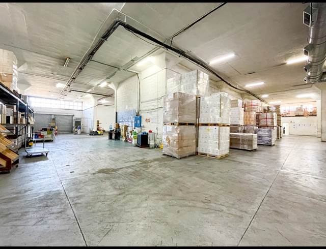 1,481M² WAREHOUSE TO LET IN NEW GERMANY