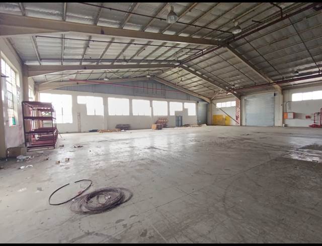 1,630M² WAREHOUSE TO LET IN WESTMEAD