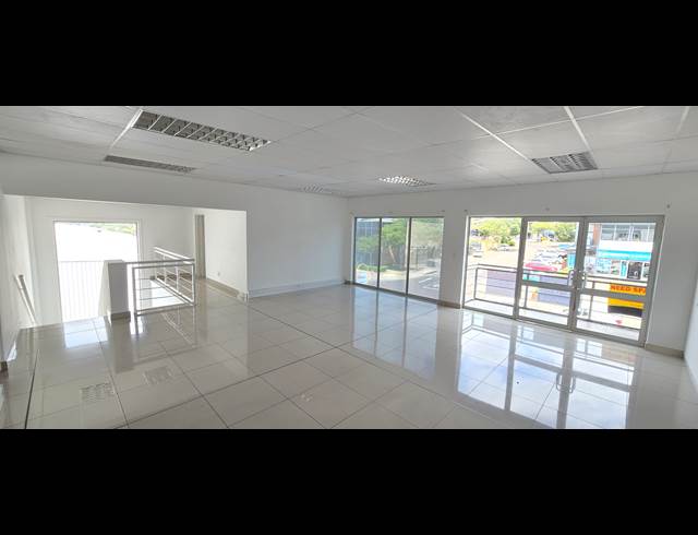 624M² SHOWROOM TO LET IN NORTH RIDING
