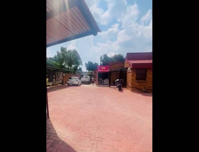 3 BEDROOM PROPERTY TO RENT IN FOURWAYS