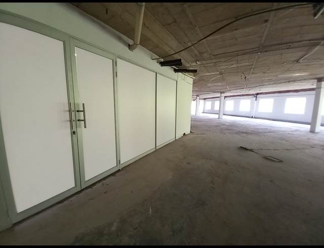 425M² OFFICE TO LET IN BRYANSTON