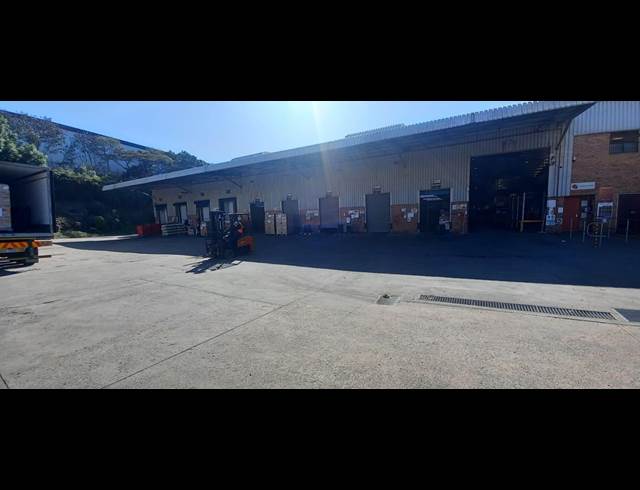 3,899M² WAREHOUSE TO LET IN WESTMEAD