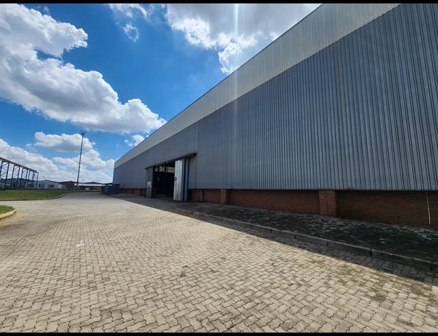 6,000M² WAREHOUSE TO LET IN ROODEKOP