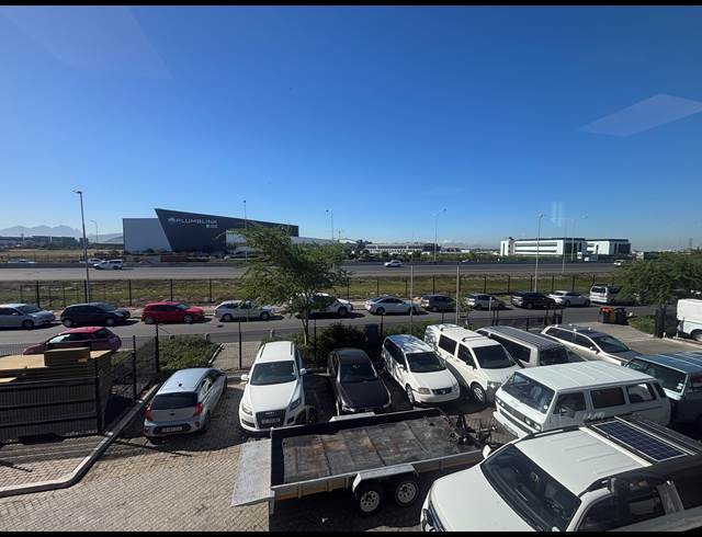 342M² WAREHOUSE TO LET IN STIKLAND INDUSTRIAL