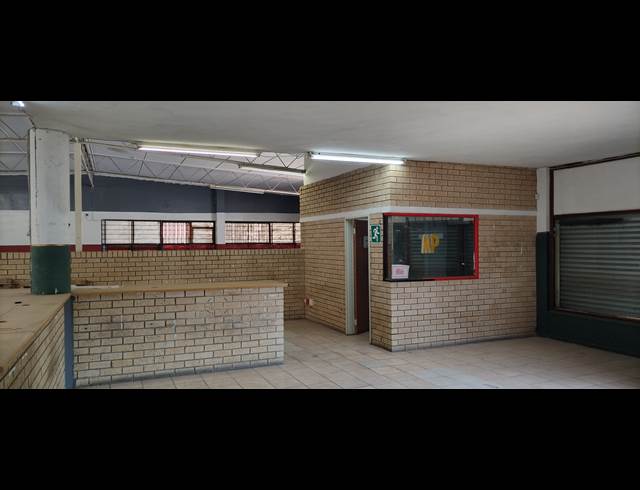 388M² WORKSHOP TO LET IN SONHEUWEL