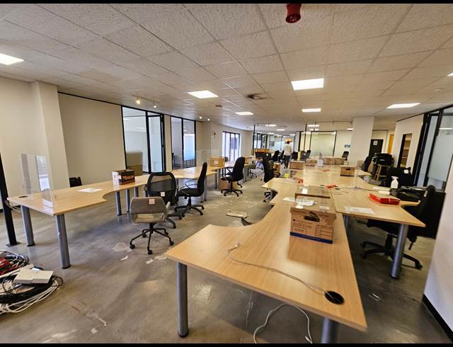 877M² OFFICE TO LET IN CENTURY CITY