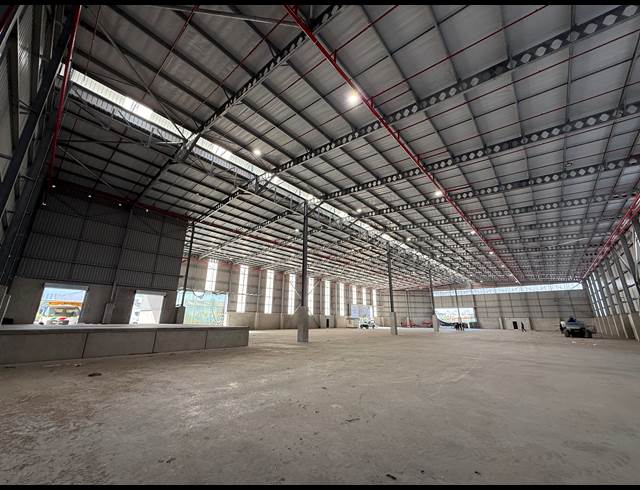 5,478M² WAREHOUSE TO LET IN CONGELLA