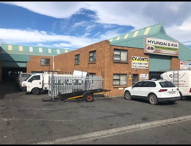 355M² WAREHOUSE RENTED IN STIKLAND INDUSTRIAL