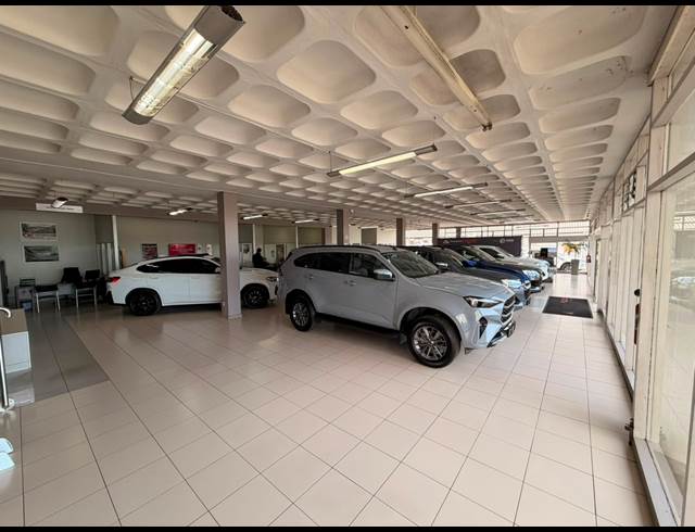 436M² RETAIL TO LET IN MALMESBURY INDUSTRIA