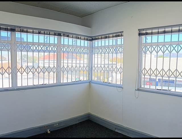 87M² OFFICE TO LET IN WYNBERG
