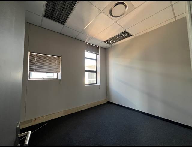 1,397.80M² OFFICE TO LET IN HIGHVELD