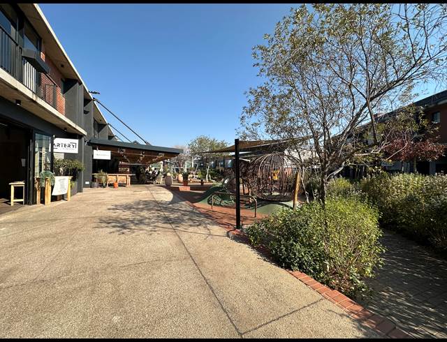 73M² OFFICE TO LET IN ROOIHUISKRAAL NORTH