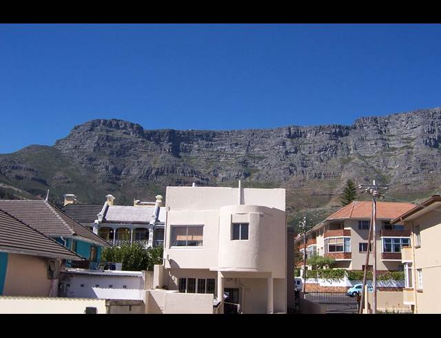 1 bed property to rent in ORANJEZICHT