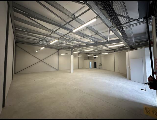 256M² BUSINESS TO LET IN MILNERTON CENTRAL