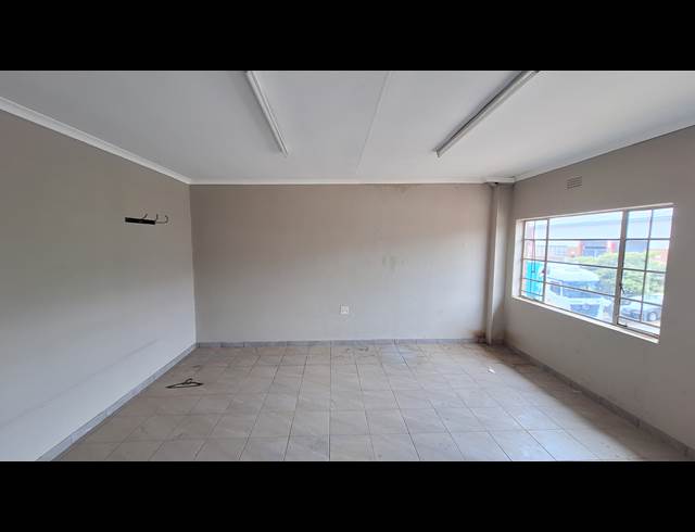 710M² WORKSHOP TO LET IN ROBERTVILLE