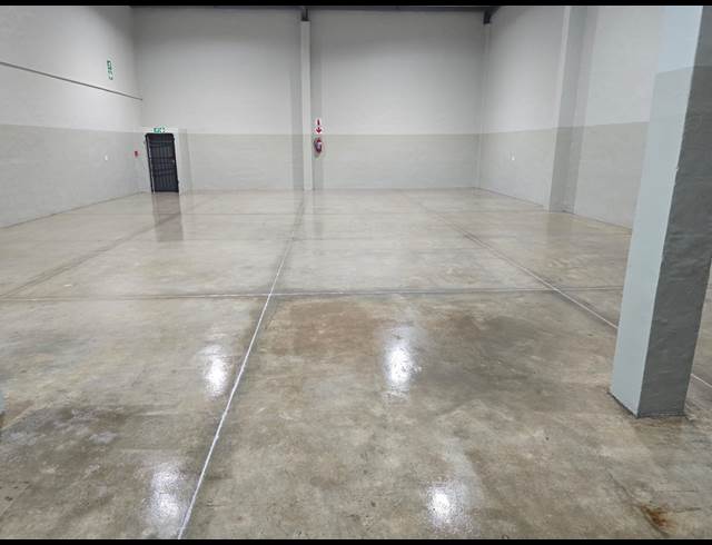 379M² WAREHOUSE TO LET IN RIVERHORSE VALLEY