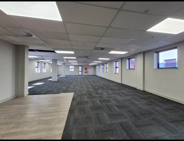 307M² OFFICE TO LET IN WAVERLEY