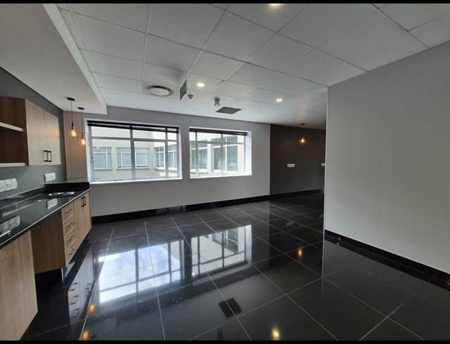 423M² OFFICE TO LET IN SANDTON CENTRAL