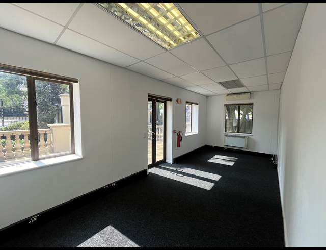 529M² OFFICE TO LET IN BRYANSTON