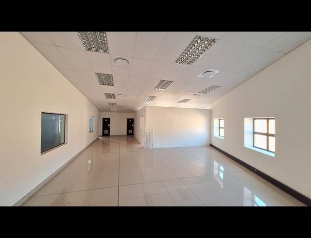 1,066M² WAREHOUSE TO LET IN NORTH RIDING