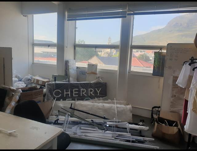 550M² OFFICE TO LET IN WOODSTOCK