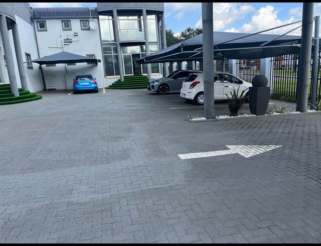 400M² OFFICE TO LET IN ORMONDE