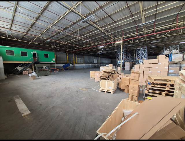 8,000M² WAREHOUSE TO LET IN HERIOTDALE